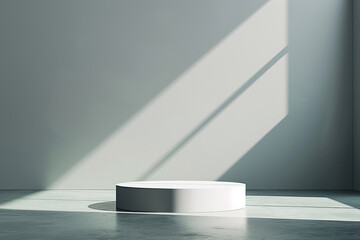 Isolated pedestal - Showroom concept