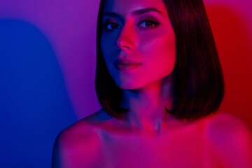 Obraz premium Photo of pretty brunette hair girl with bright makeover isolated gradient multicolor neon background
