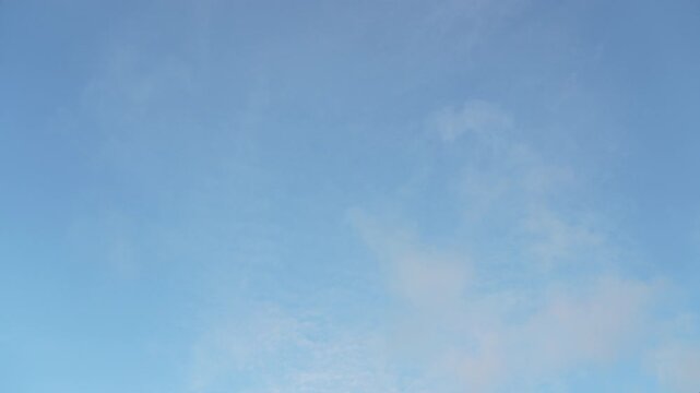 c&eacute;u azul em uma linda tarde