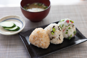 色とりどりのおにぎり