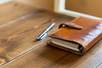 システム手帳とペン