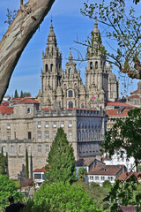 Obraz premium Santiago de Compostela, Galizia, panorama sulla cattedrale e la città antica dalla salita al Parque della Alameda - Spagna