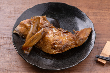 鰤かまのあら炊き