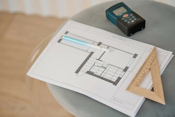 layout of the apartment and the line