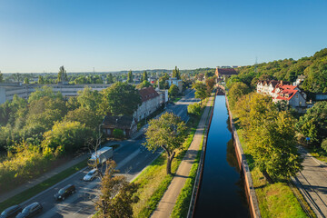 The road from Gdańsk Główny towards Orunia. Sunny autumn. © Kamil