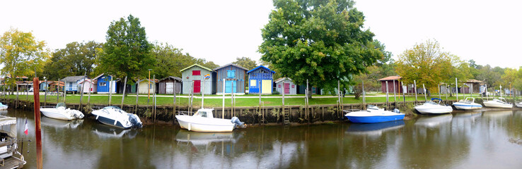 In Biganos, a charming village in the Arcachon basin, in Gironde (New Aquitaine), the cabins were...