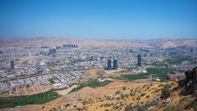 A picture of Dohuk city from above Mount Zawa