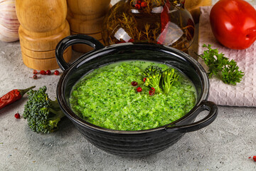 Dietari vegan broccoli cream soup