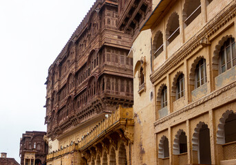 Obraz premium Ancient Architecture of Mehrangarh Fort located in Jodhpur Rajasthan India. Monsoon season in Jodhpur, India. Sheesh Mahal, Umaid Bhawan Palace, Moti Mahal and Jaswant Thada. Blue city of Jodhpur.