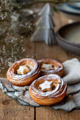 Traditional Christmas mince pies with dried fruits on a decorated table. English festive dessert.