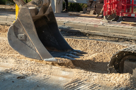 digging bucket