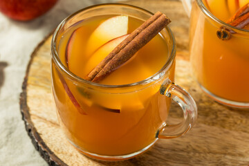 Cold Refreshing Autumn Apple Cider