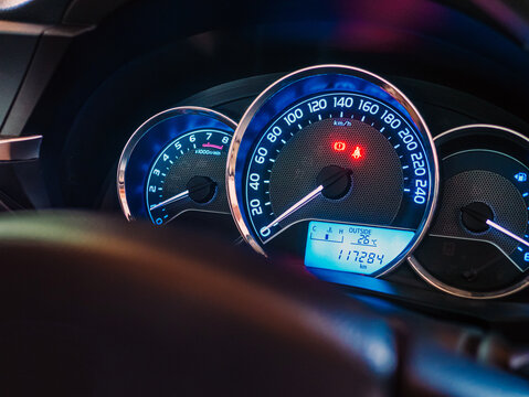 warning light, close up of warning light on car dashboard