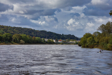 Elbe in Sachsen, Blick vom Schiff, Elbdampfer der Sächsische Dampfschifffahrt bei Pirna, Sachsen,...