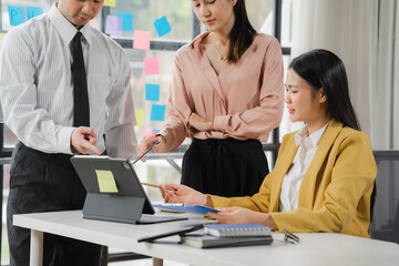 Teamwork Makes the Dream Work: Collaborative Business Meeting 