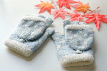 水色のかわいい指なし手袋