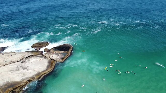 Surf no arpoador 