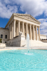 Fountain with the United States Supreme Court building in the distance