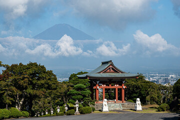 富士山と夏雲