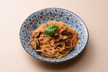 ナスとツナのトマトソースのパスタ