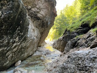 Mlinarica gorge or Mlinarica Canyon, Trenta (Triglav National Park, Slovenia) - Die Flussbetten von Mlinarica oder Tröge der Mlinarica, Trenta (Triglav-Nationalpark, Slowenien) - Korita Mlinarice