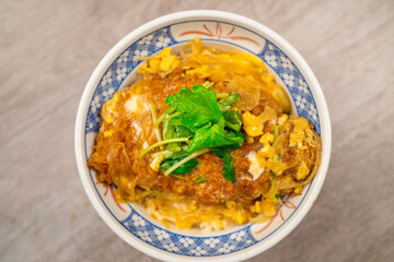 日本の料理、かつ丼