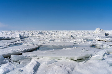 Drift ice in Hokkaido Japan © 善弘 石垣