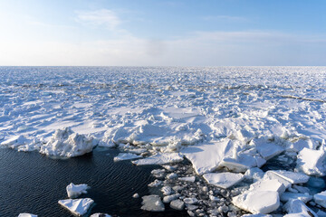 Drift ice in hokkaido Japan © 善弘 石垣