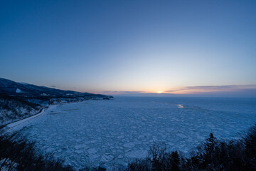 Sunset and drift ice in Hokkaido japan © 善弘 石垣