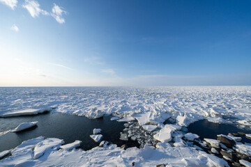 Drift ice in Hokkaido Japan © 善弘 石垣