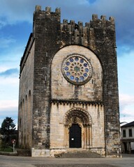 Obraz premium Iglesia de San Juan de Portomarín, Galicia