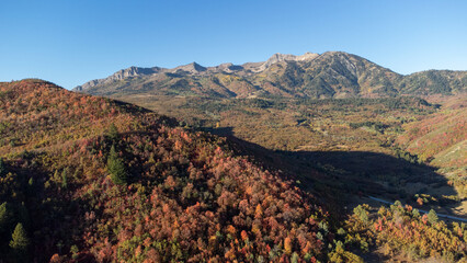 Obraz premium Beautiful Fall Aerial Autumn views of Ice Box Canyon Ogden Utah