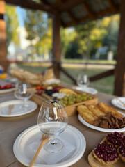 served table in restaurant