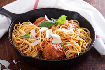 Spaghetti with turkey meatballs