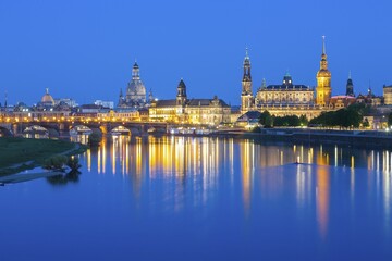Obraz premium View of city across river Elbe from Marienbrücke, Dresden, Saxony, Germany, Europe