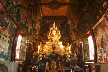 The Naga Prok Buddha image in the Naga Prok temple is considered to be the only Naga Prok Buddha image in the Maravijaya posture and is the largest in Bangkok.