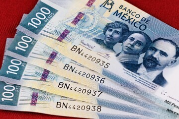 One thousen pesos bills 