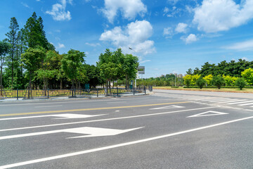Fototapeta premium Empty urban road and buildings in the city