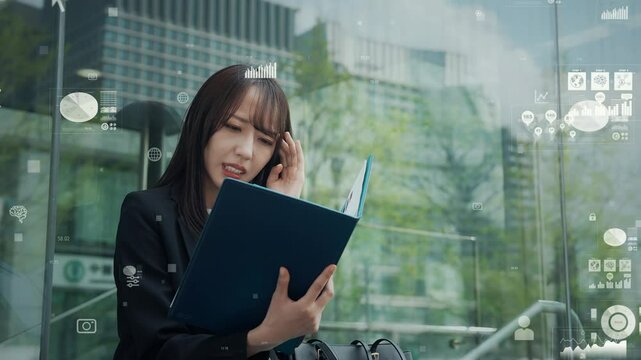 街で書類を見る女性とビジネスデータ