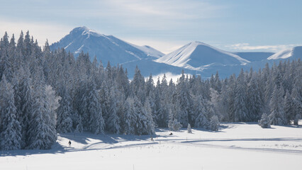 Plateau de l'Arselle à Chamrousse, domaine nordique en hiver, neige, ski de fond, paysage de montagne, Alpes