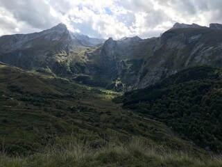 Obraz premium pyrenees nature landscape from the road
