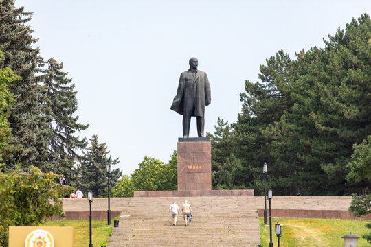 Pyatigorsk, Russia - July 28, 2023 : A statue of a man stands in front of a building