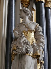 Obraz premium Skulpturen und Bibelgeschichte in Kathedrale von Amiens