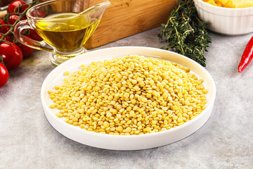 Dry raw wheat pasta - ptitim