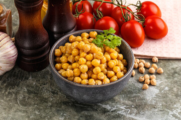 Canned chickpea in the bowl