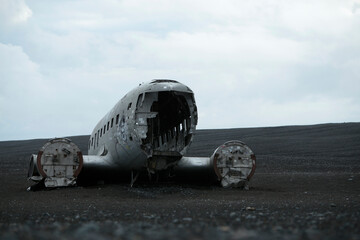 Landschaftsbild auf Island, DC-3-Flugzeug Wrack auf Sólheimasandur