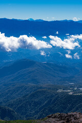 Fototapeta premium 御嶽山頂上より富士山を望む