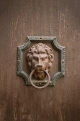 door knocker