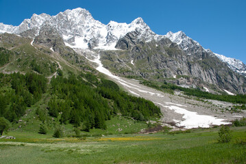 A beautiful landscape of the Monte Bianco valley with the highest mountain in Europe as key subject