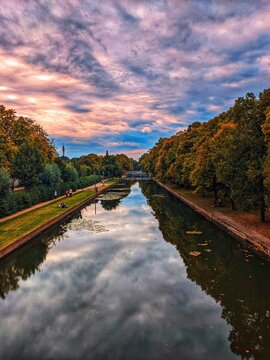 Coucher de soleil sur le Canal de la De&ucirc;le &agrave; Lille